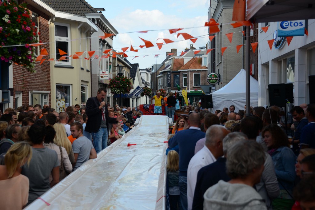 ../Images/Donderdag kermis 063.jpg